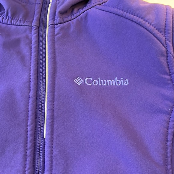 Columbia soft shell, omni-wind and omni-shield jacket, size medium (10/12) - Picture 2 of 6